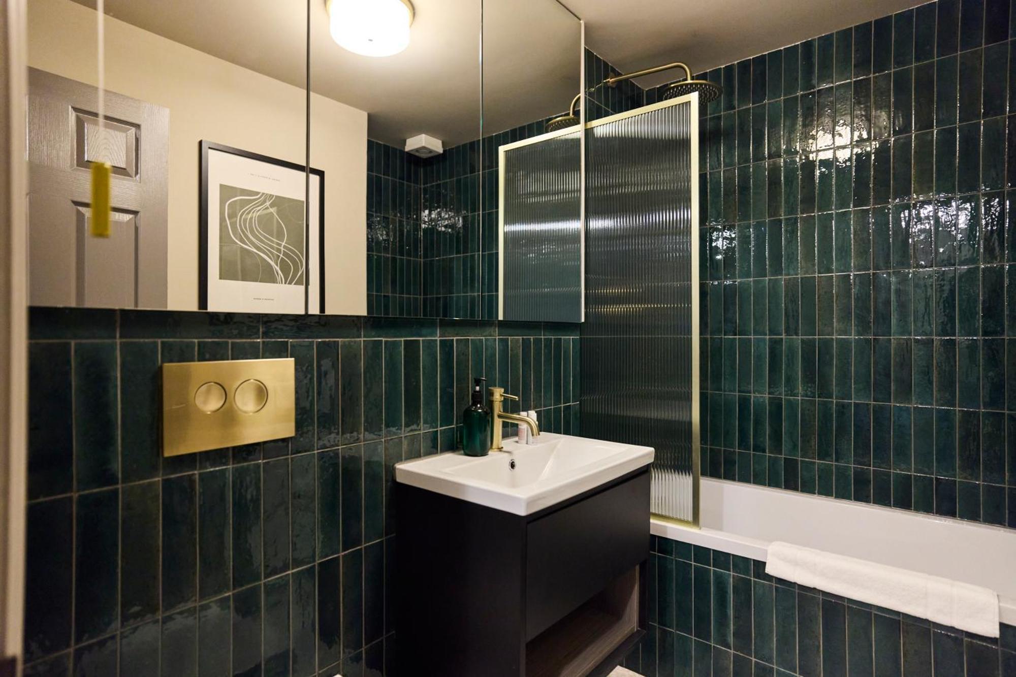 The Twickenham Wonder - Lovely 1Bdr Flat With Parking Екстер'єр фото